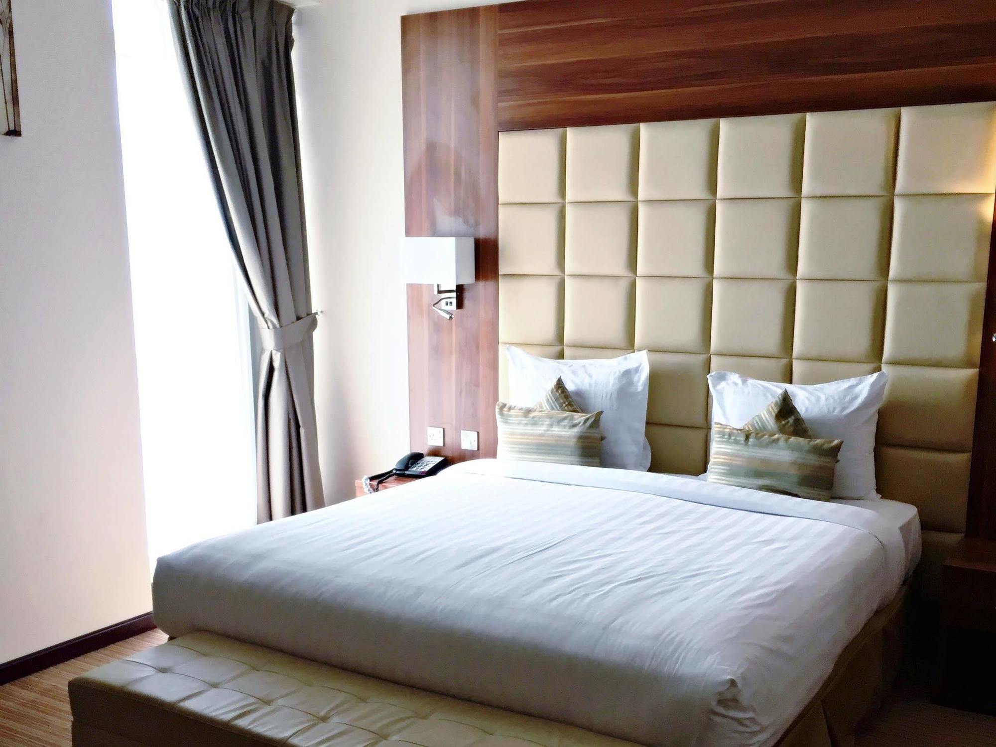 Golden Ocean Hotel Ντόχα Εξωτερικό φωτογραφία