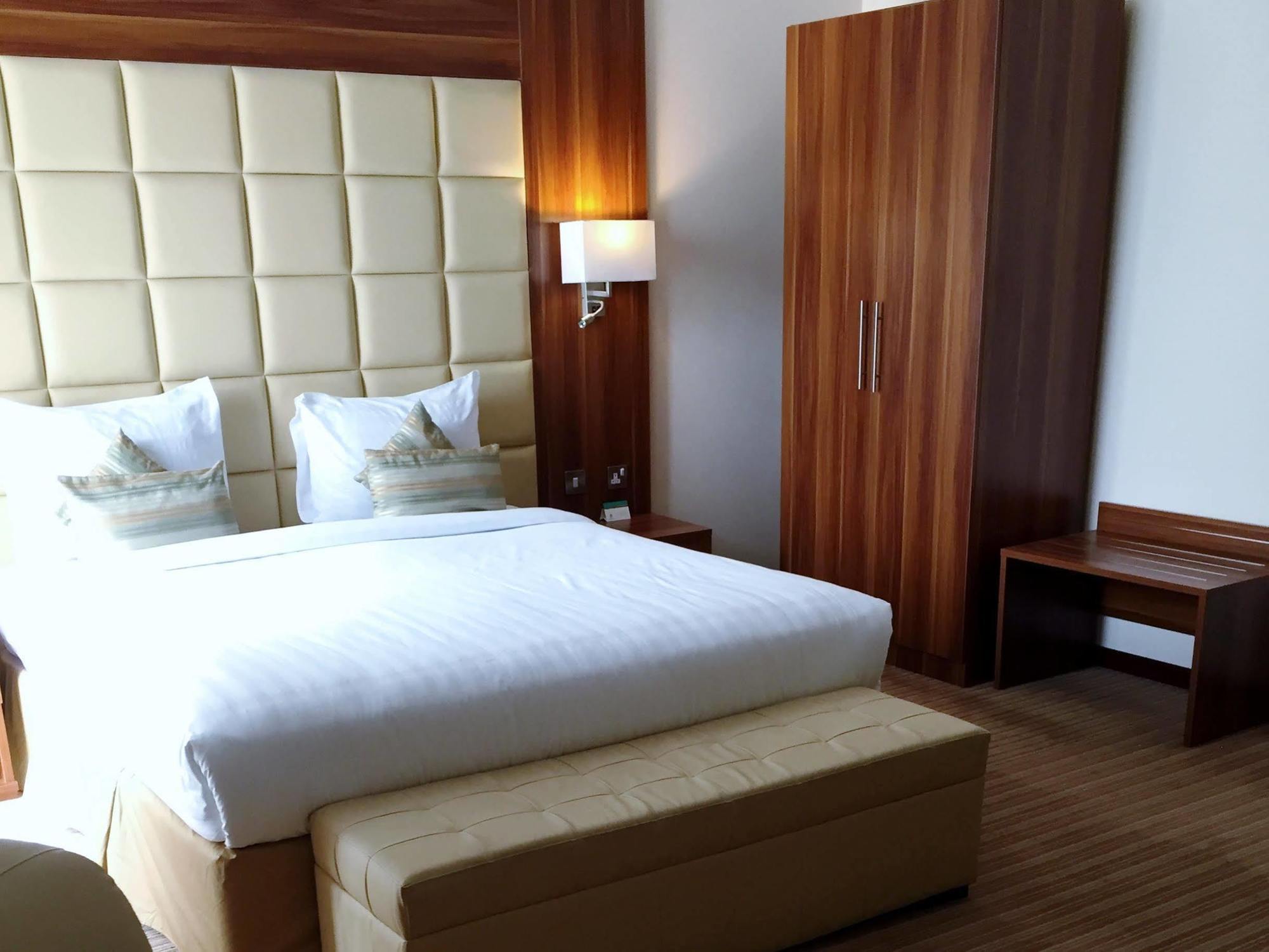 Golden Ocean Hotel Ντόχα Εξωτερικό φωτογραφία