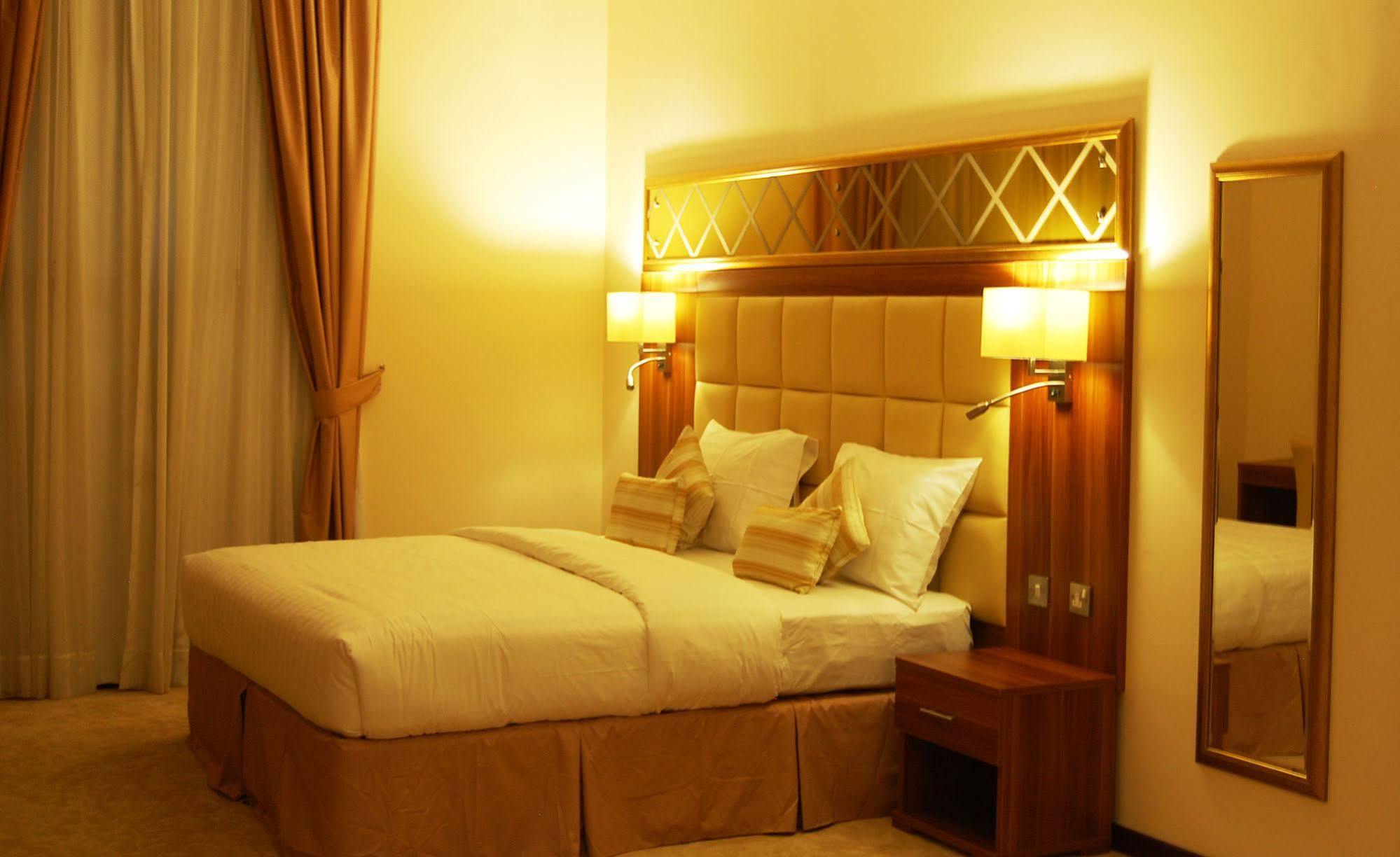 Golden Ocean Hotel Ντόχα Εξωτερικό φωτογραφία