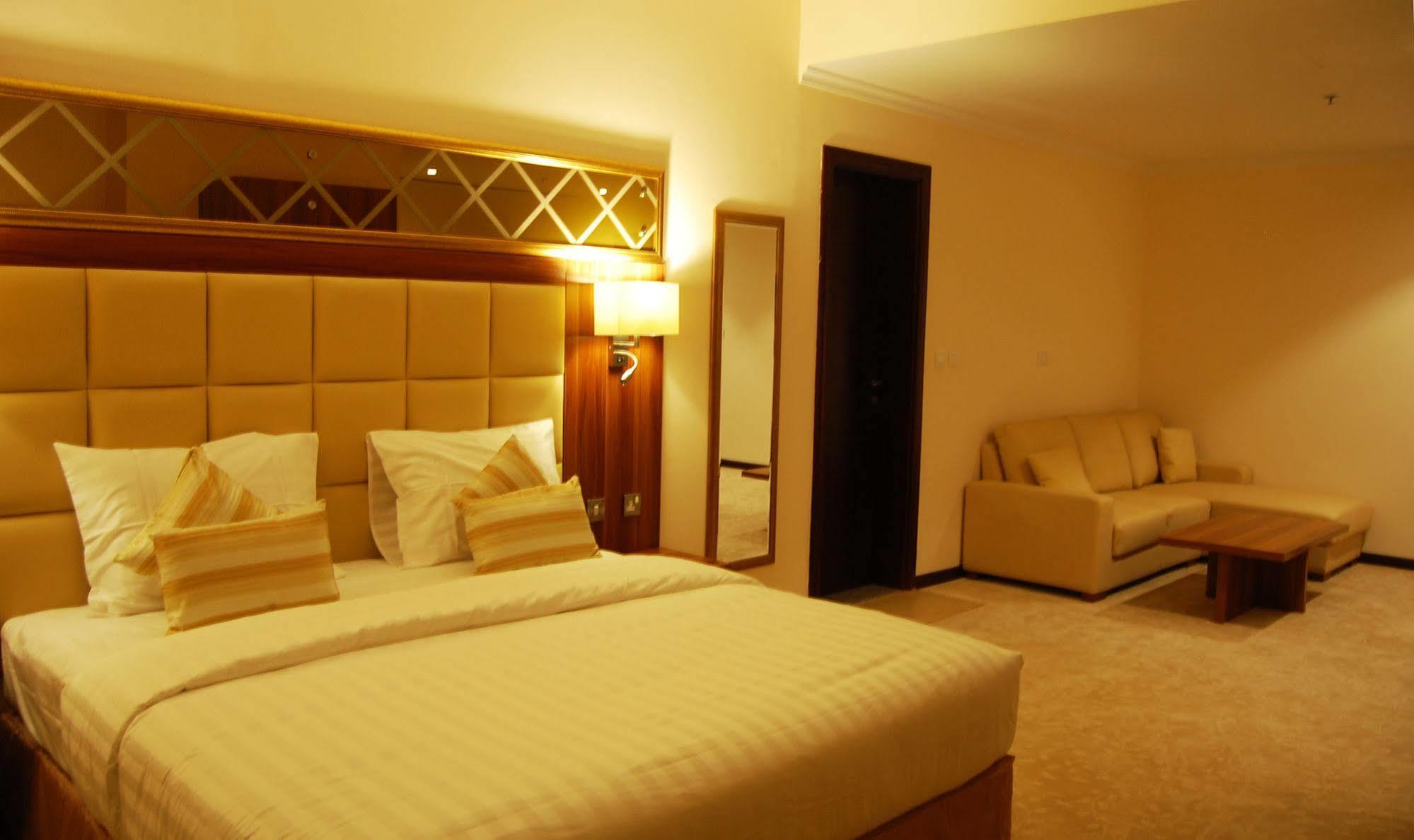 Golden Ocean Hotel Ντόχα Εξωτερικό φωτογραφία
